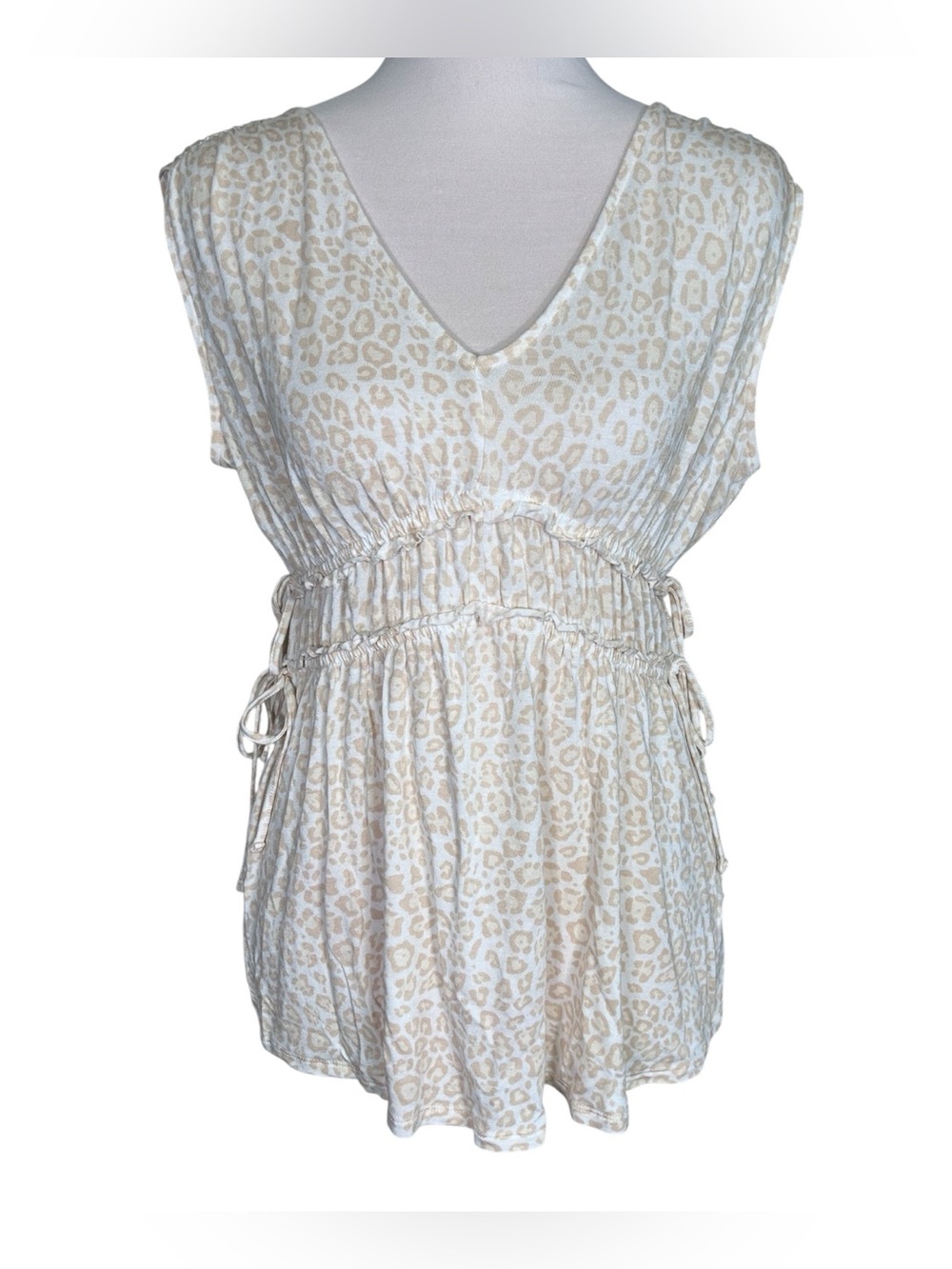 Maurices Leopard Print Side Tie Top Women’s XS Cream Smocked Waist V Neck